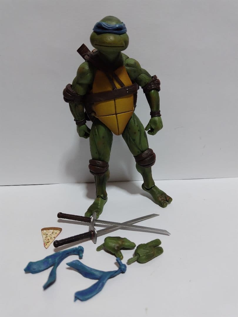 開封品 NECA ミュータントタートルズ レオナルド