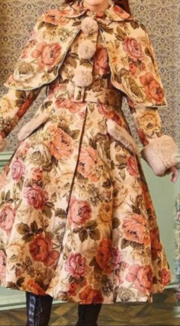 新品　しまむら　くる実　ゴブランコート　ベージュ　S ケープ付き