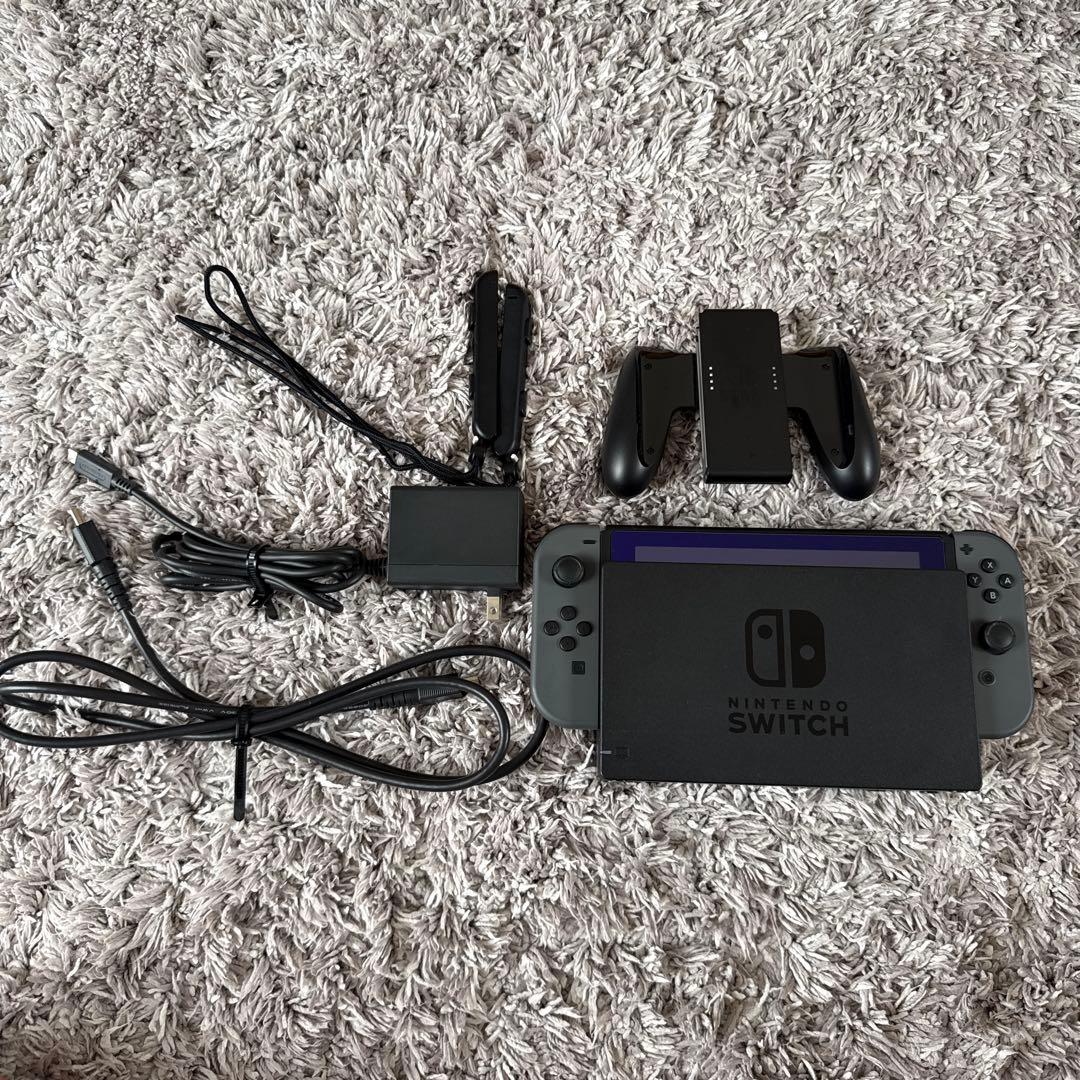 超美品 Switch 本体 使用50時間未満 画面フィルム付