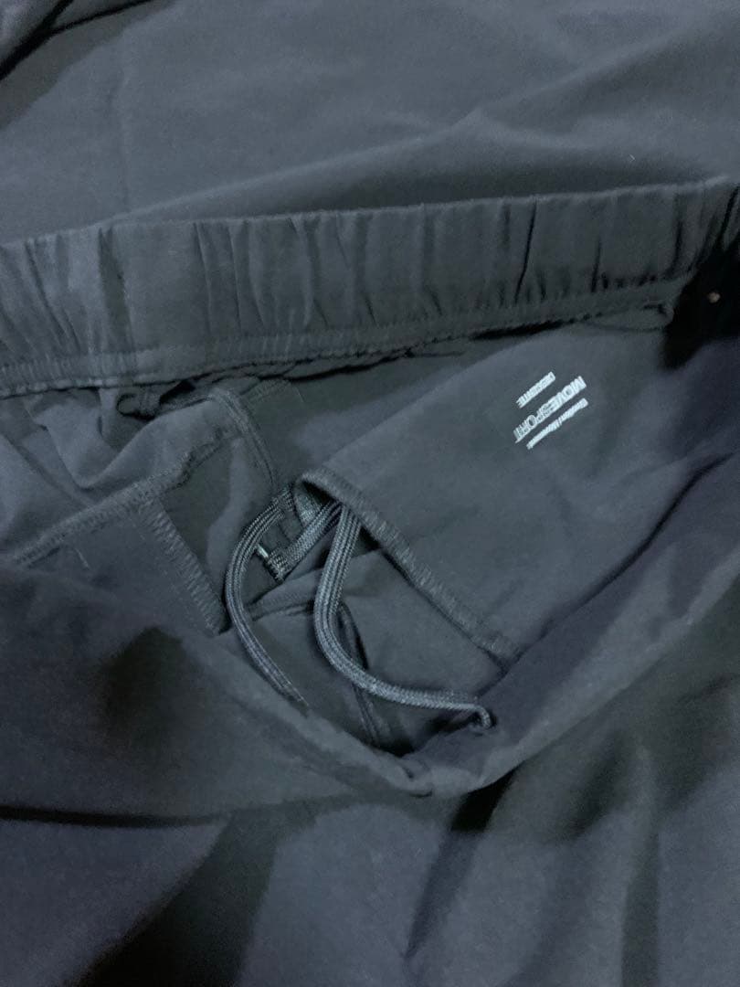 新品　MOVE SPORT セットアップ　ブラック　上下セット　伸縮