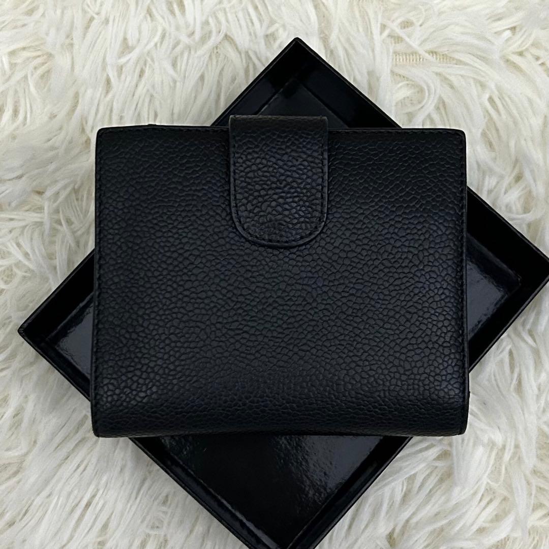【美品】CHANEL キャビアスキン ココマーク 二つ折り財布 ブラック 箱付き