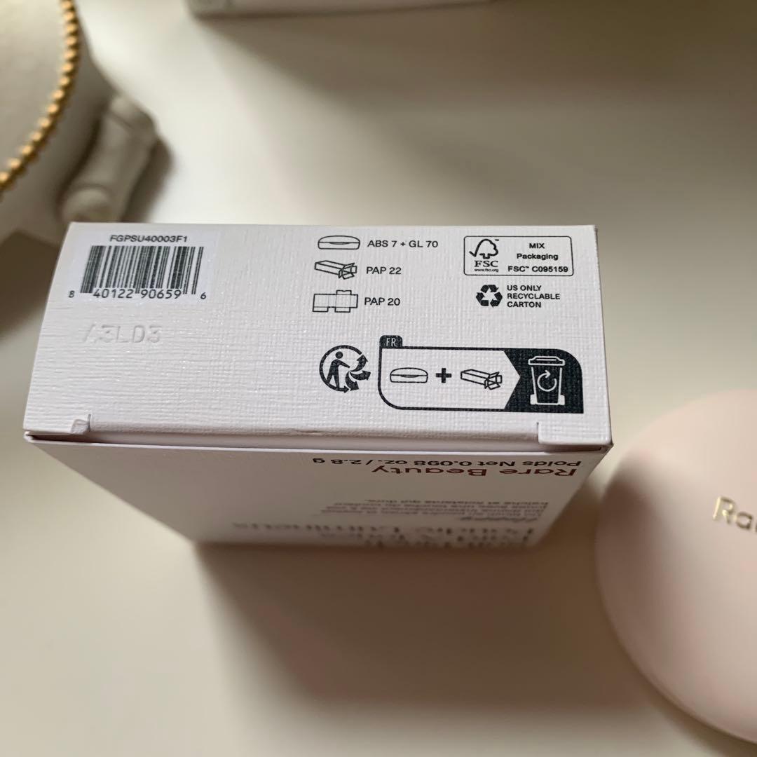 新品! RARE BEAUTY チーク Happy