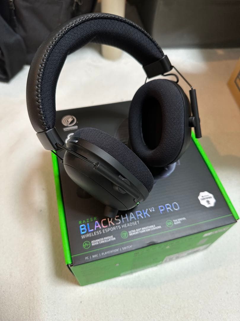 Razer BLACKSHARK V2 PRO ワイヤレスゲーミングヘッドセット
