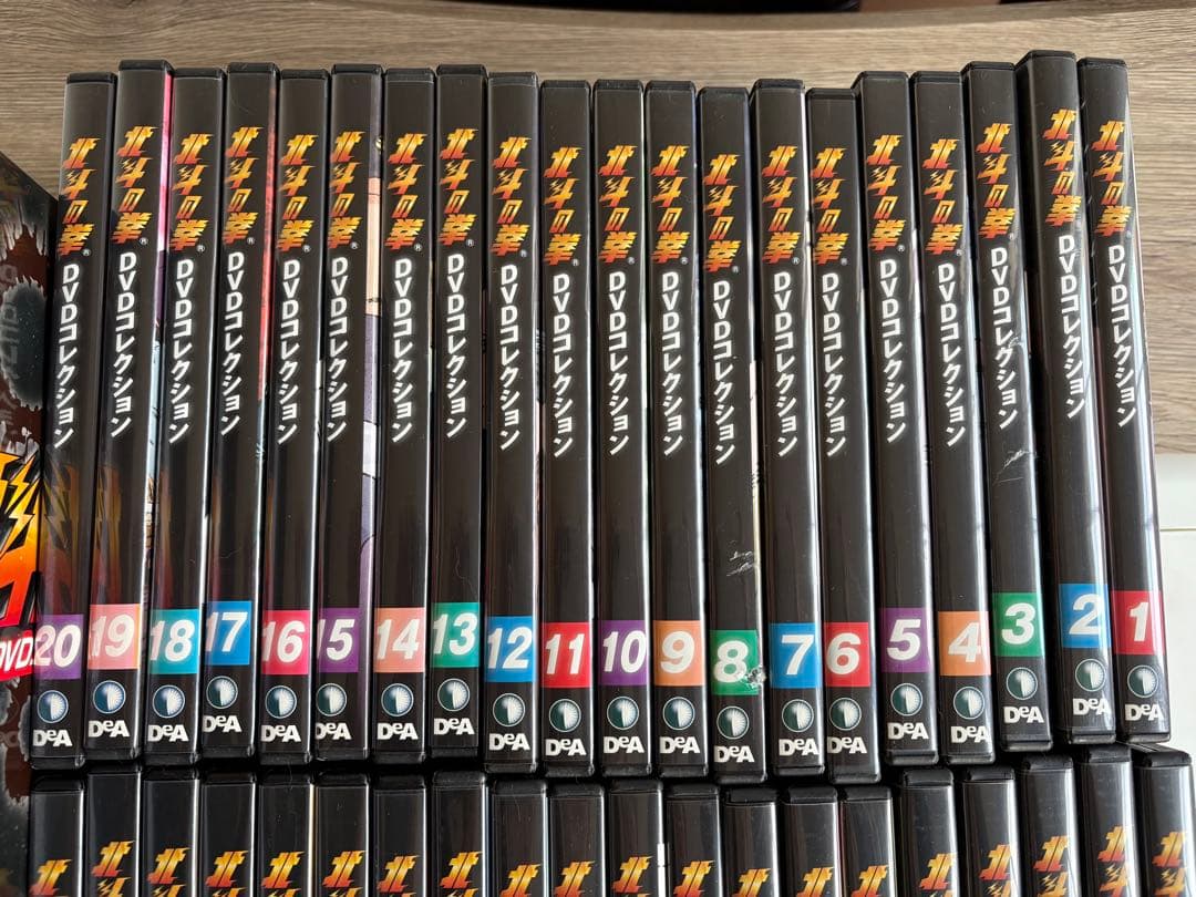 値下げ不可　北斗の拳　デアゴスティーニ DVD全58巻　冊子、ピンバッジ付き