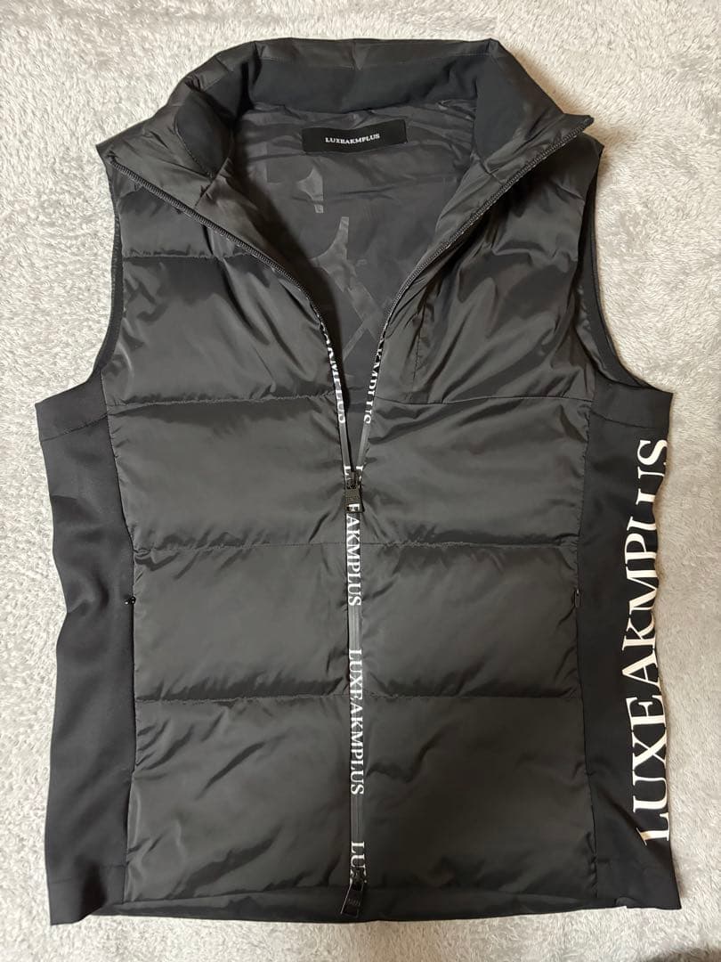 AKM LUXEAKMPLUS 中綿ベストSIZE:M