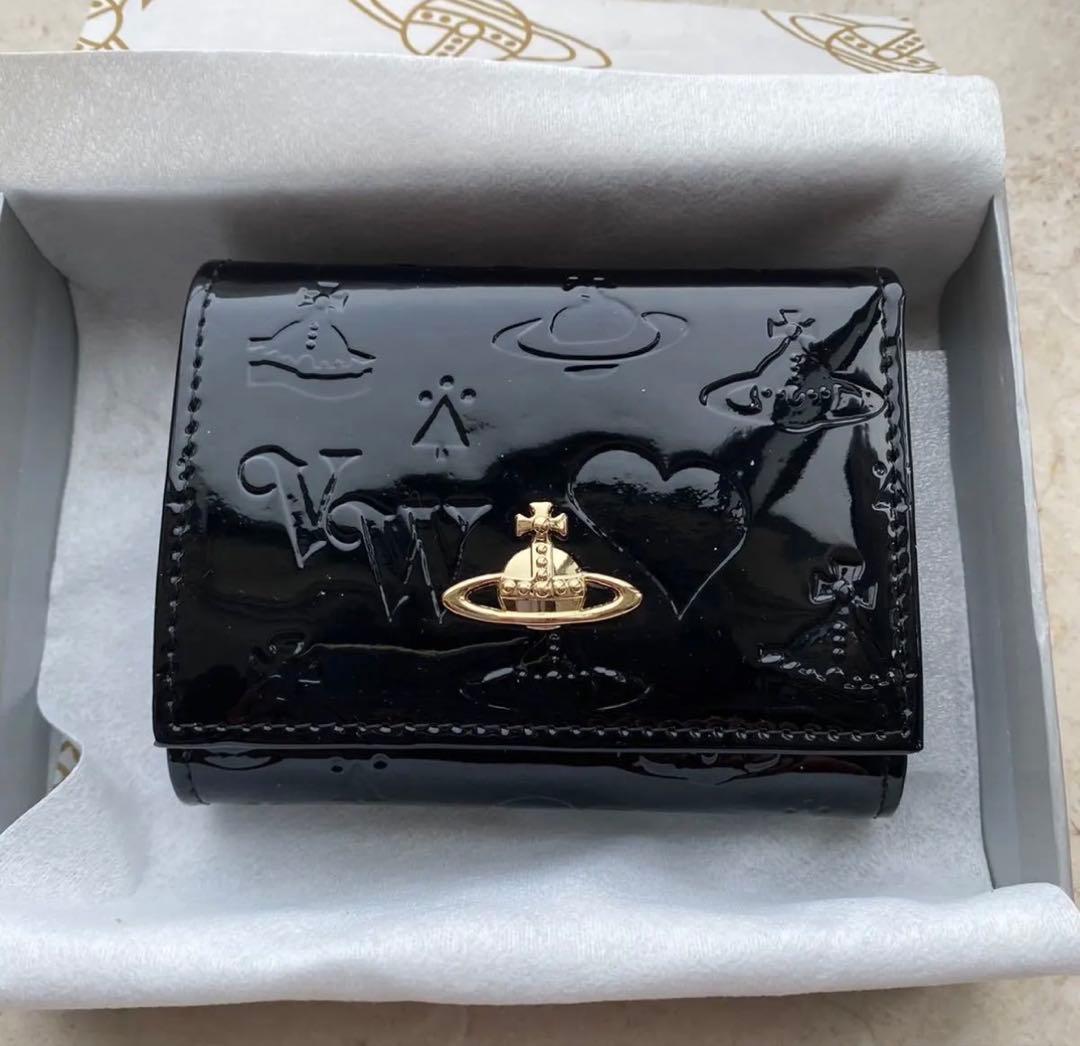 Vivienne Westwooヴィヴィアンウエストウッドエナメル三つ折り財布