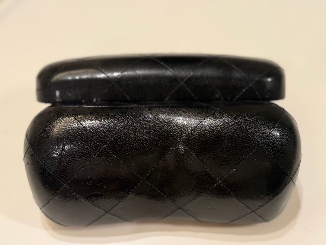 I*o様 CHANEL ブラック キャットアイ サングラス ケース付き