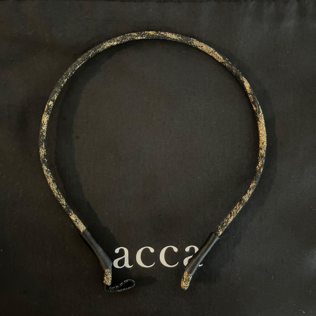 アッカ　acca 美品　カチューシャ　黒　ゴールド