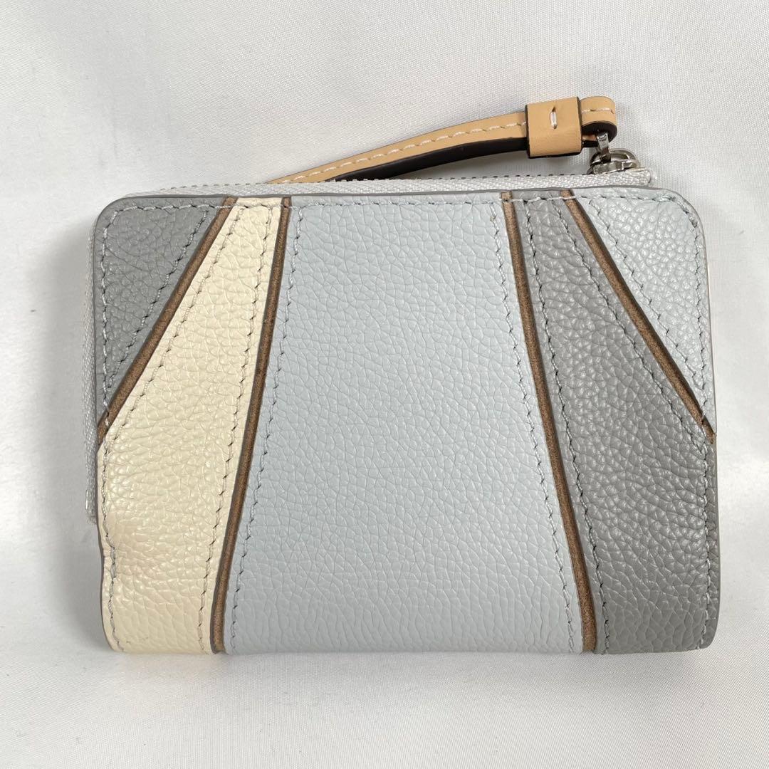 未使用 Tory Burch トリーバーチ 二つ折り財布 マックグロー レザー
