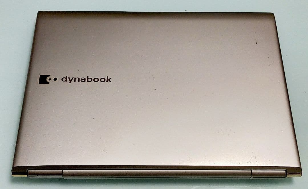 ②美品中古、ゴールド色TOSHIBA Dynabook R732