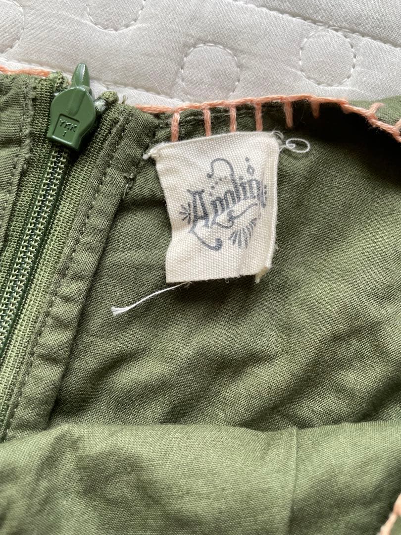 Apolina オリーブグリーン 花柄刺繍オールインワン
