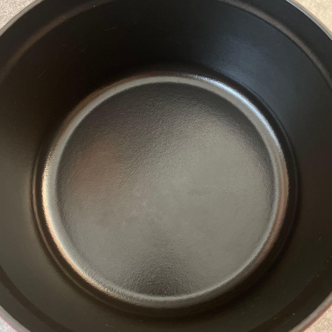 staub ストウブ ピコ ココット ラウンド チェリー 24cm