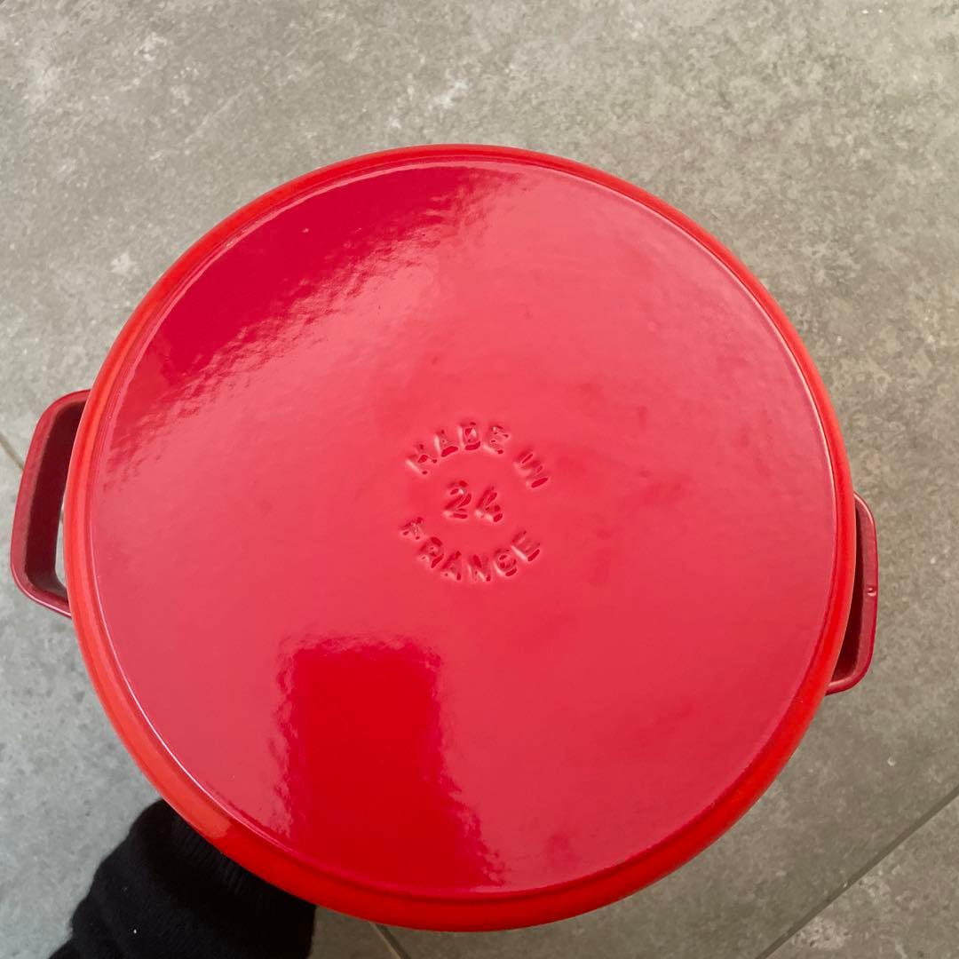 staub ストウブ ピコ ココット ラウンド チェリー 24cm