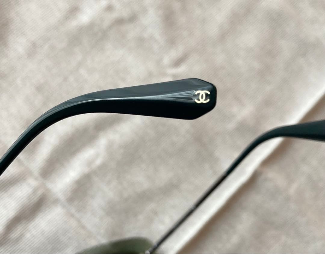 【美品】CHANEL サングラス グリーン系