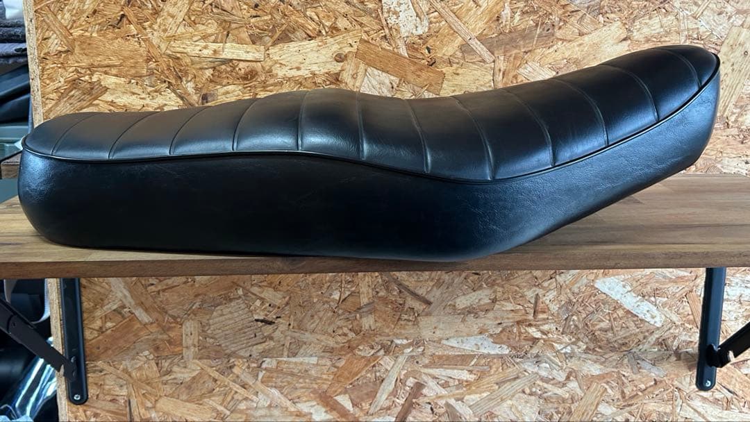 W650 シート　純正