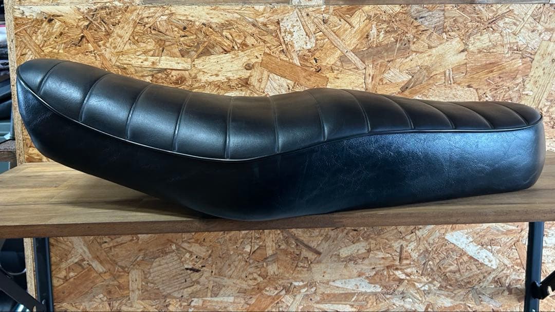W650 シート　純正