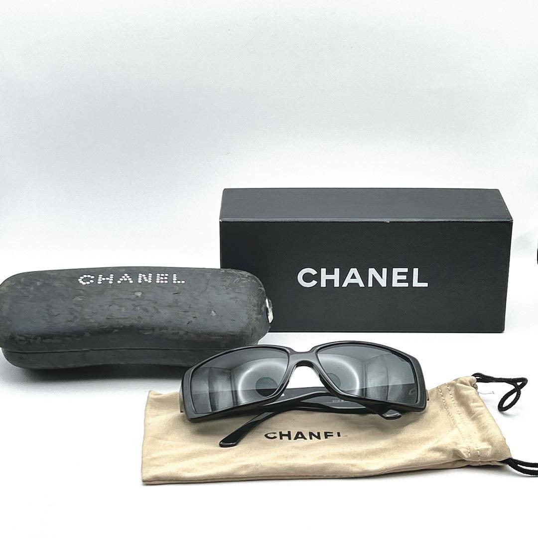 CHANEL　シャネル　サングラス　ココマーク　ビジュー　スクエア