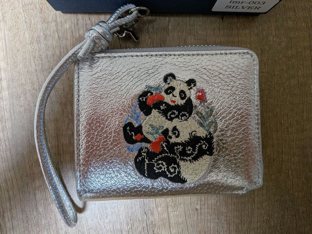 新品KEITA MARUYAMA パンダ刺繍 二つ折り財布シルバー