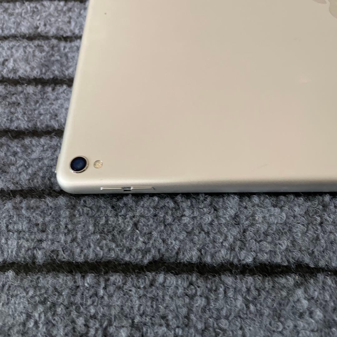 1 iPad Pro 12.9 2世代 64GB Wi-Fi シルバー