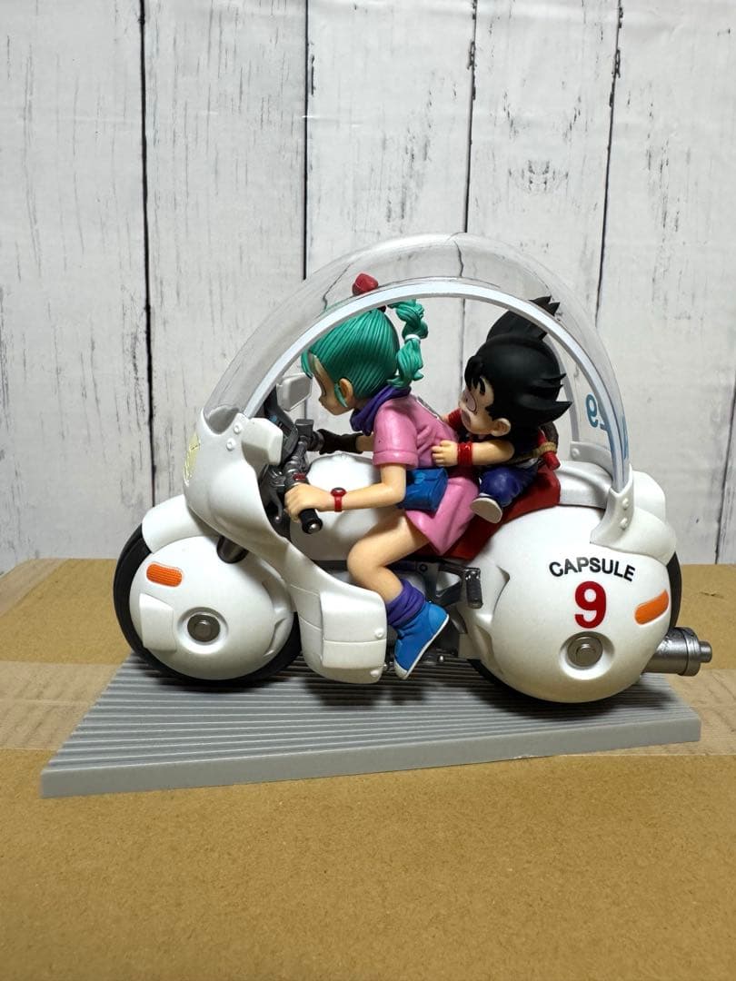 【美品/国内正規品】一番くじ ドラゴンボール ブルマ 孫悟空 バイク