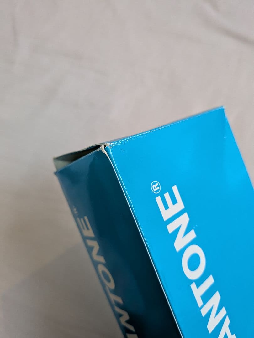 [値下げ]PANTONE FASHION +INTERIORS 2冊