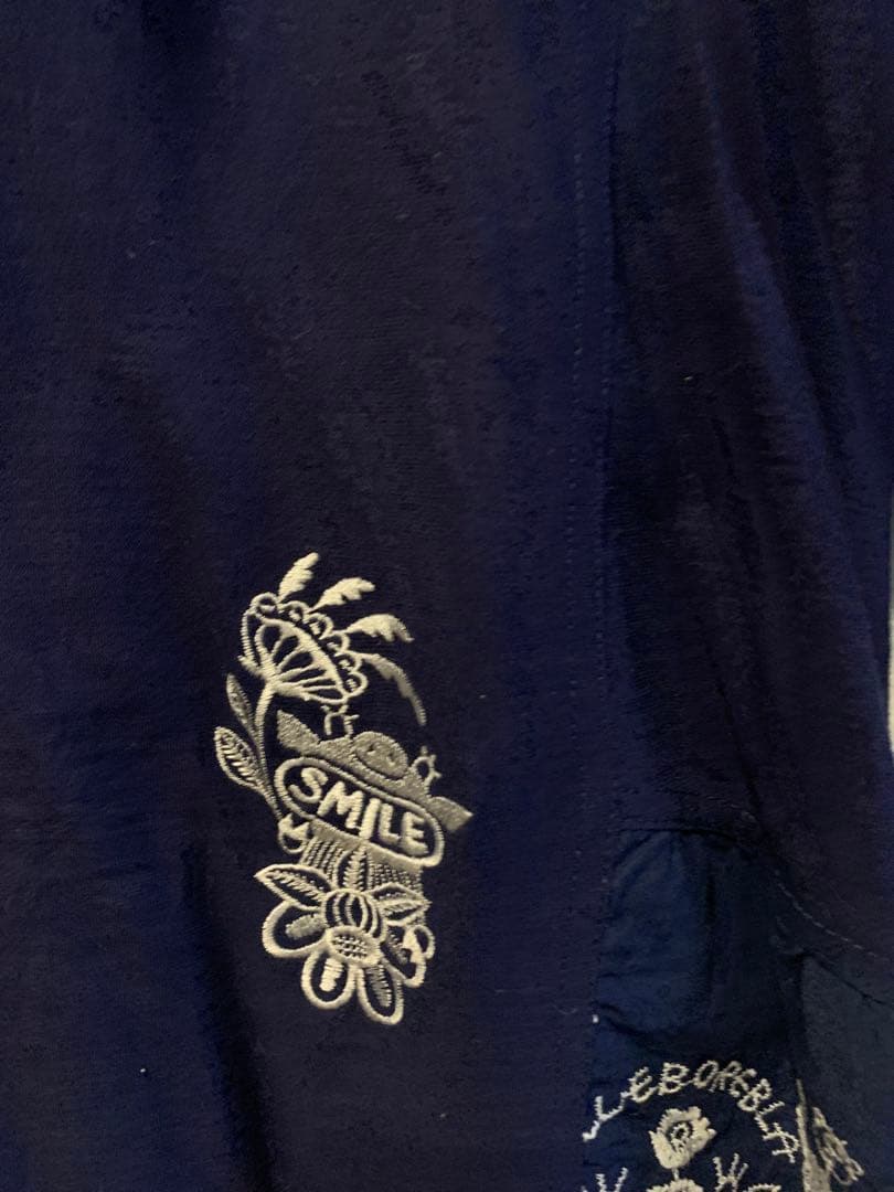 アルベロベロ刺繍が素敵な半袖
