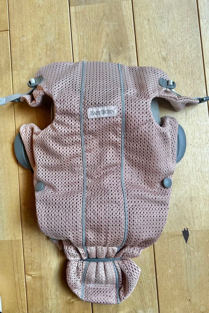 ほぼ新品　美品BABYBJÖRN BABY CARRIER MINI ピンク