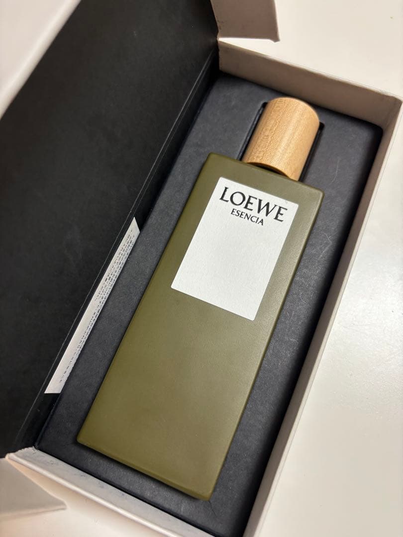 香水(男性用) LOEWE ESENCIA 50ml Eau de Toilette