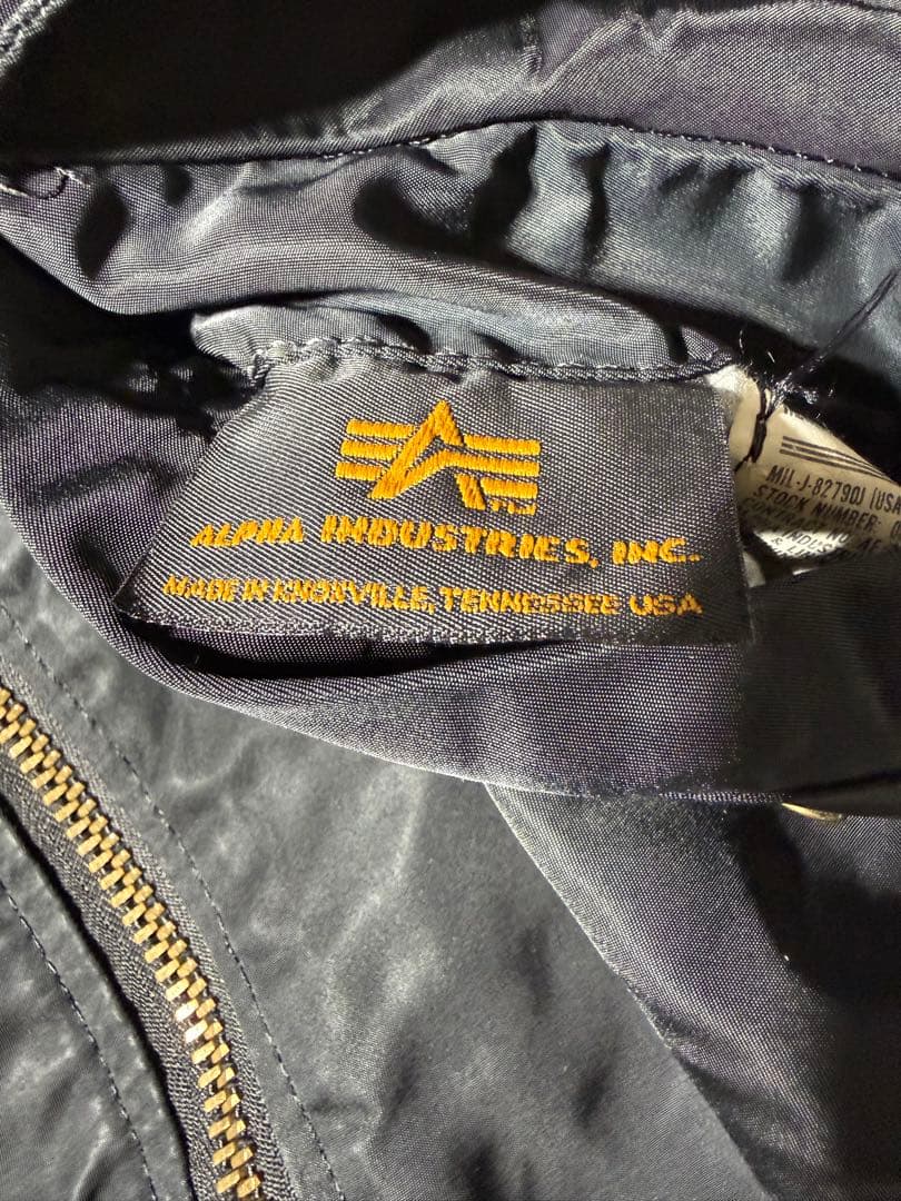90s アルファインダストリーズ MA-1 フライトジャケットUSA製短丈