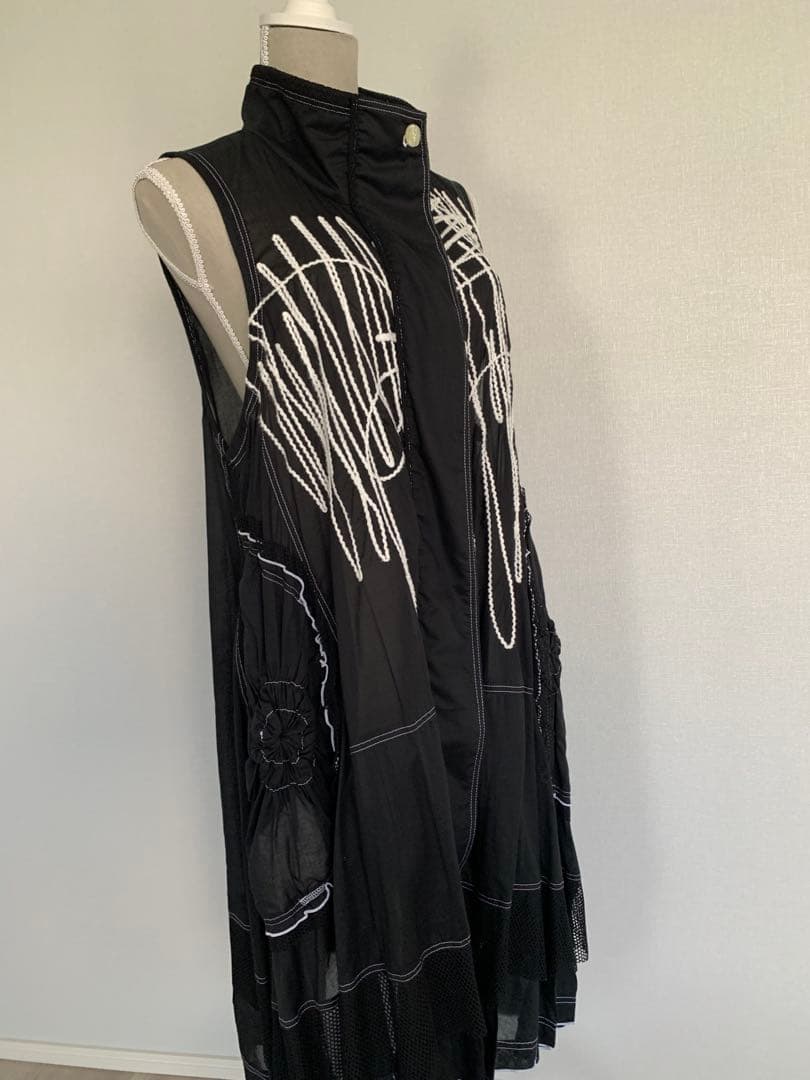 エイココンドウ　 ノースリーブ黒ワンピース