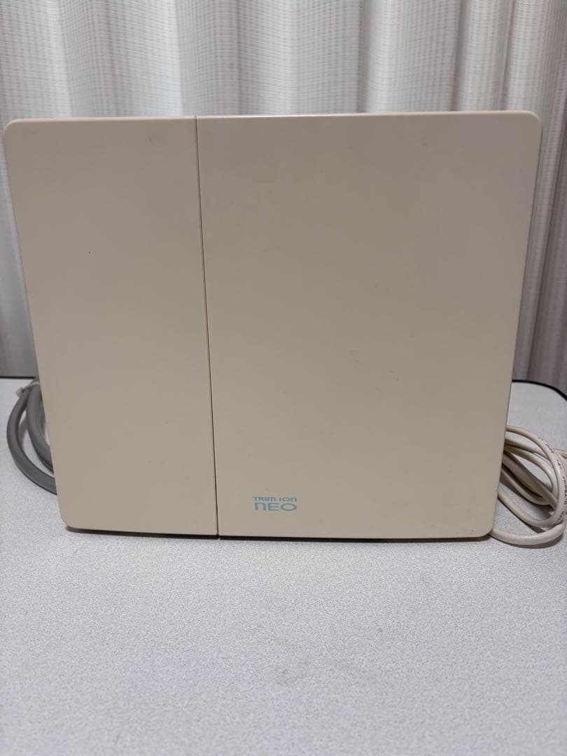 アルカリイオン整水器 クリーム色
