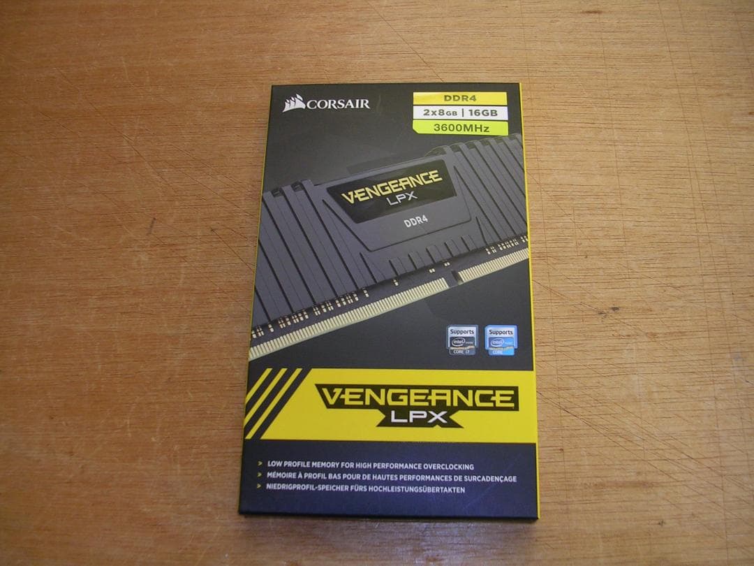 F*F様 【動作品】CORSAIR DDR4 3600 16GB (2x8GB)