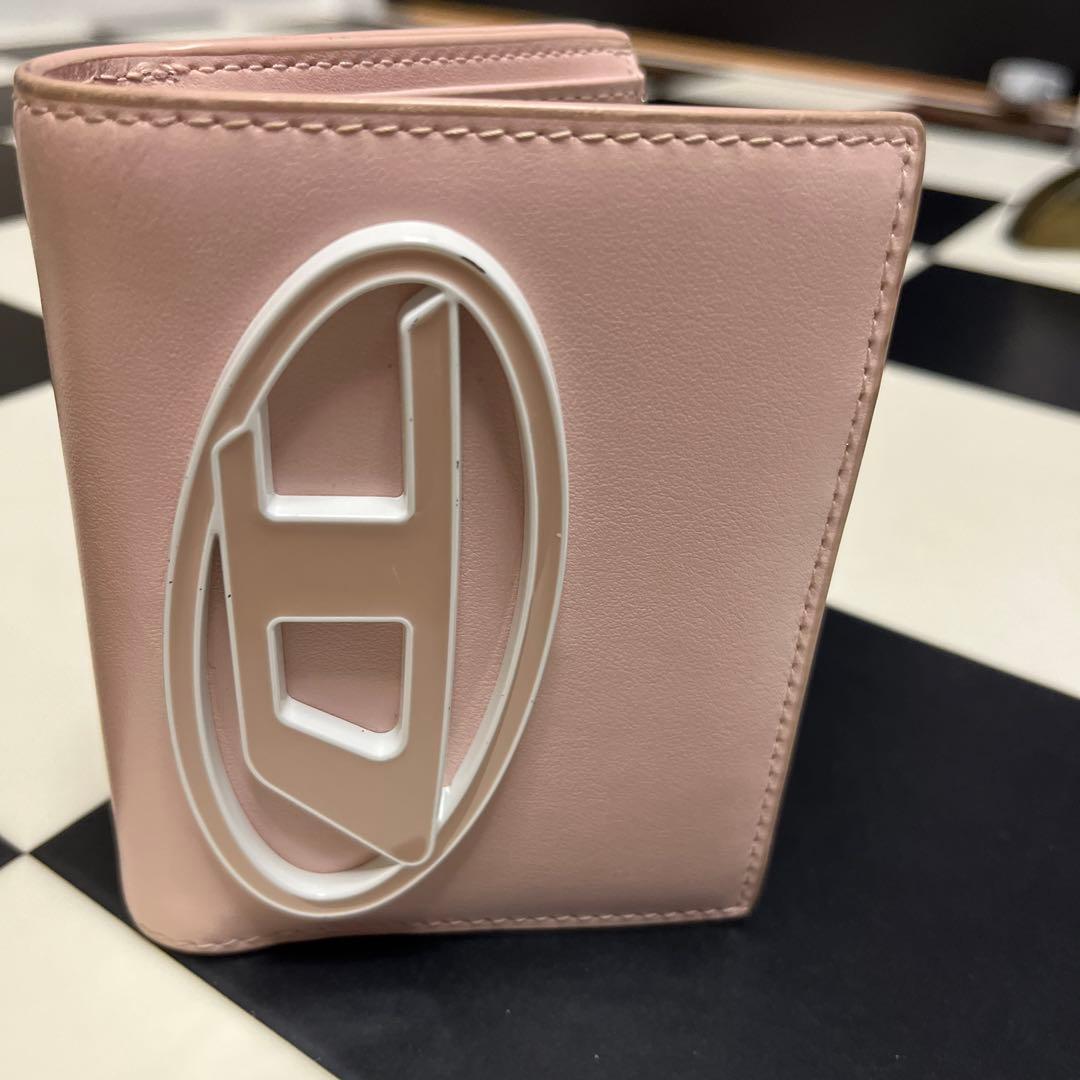 満*☆様 DIESEL オーバルD 二つ折り財布 ピンク　美品