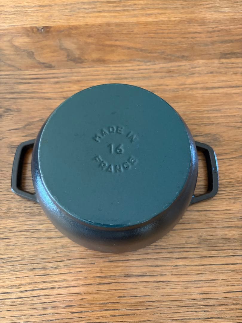 STAUB ワナベ　16 ブラック