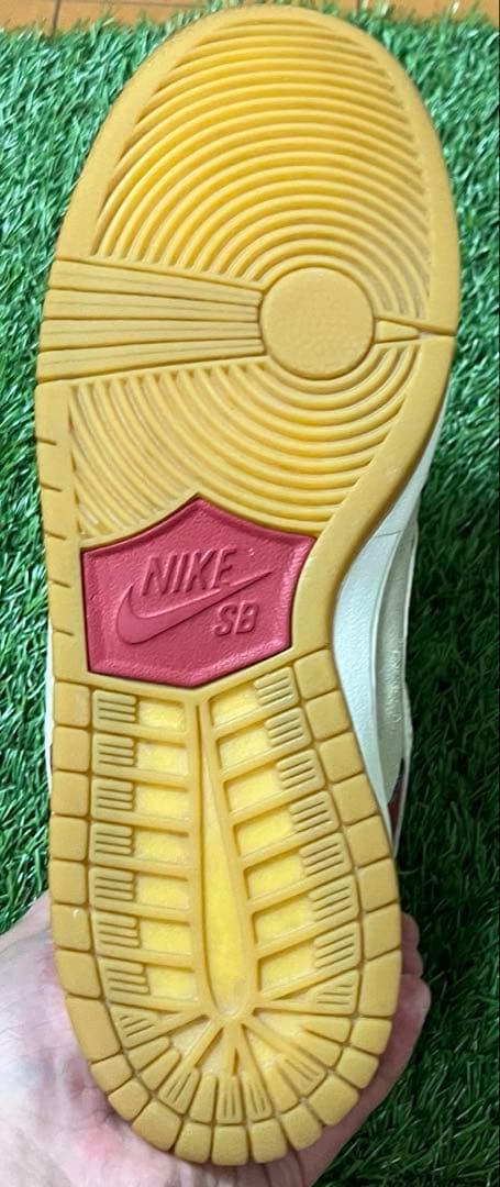レア！NIKE DUNK LOW SB VALENTINE’SDAYバレンタイン
