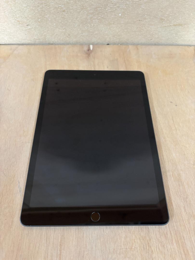 3*0様 iPad (第7世代) 32GB MW6A2J/A Cellular