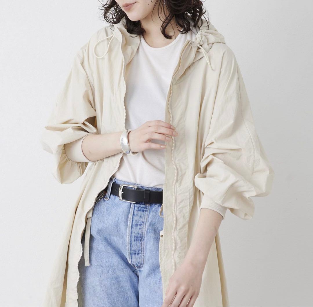 Whim Gazette【THE PAUSE】ギャザーフーデッドコート