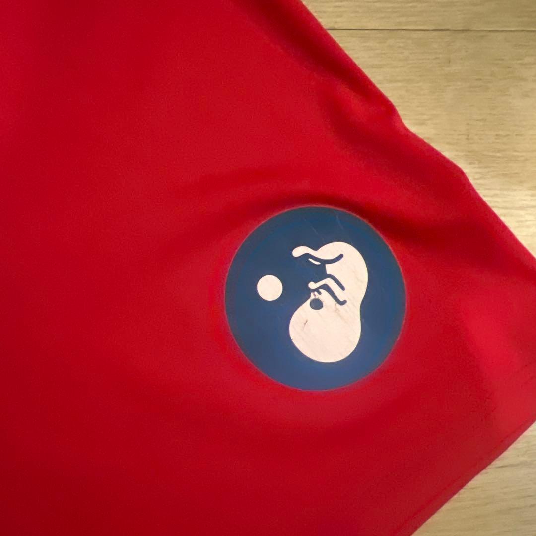 Fötus 赤 半袖Tシャツ ロゴ付き