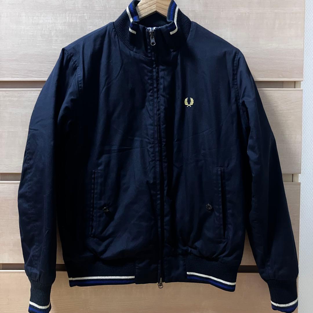 【冬物セット割】フレッドペリーFredPerryリバーシブル中綿ジャケット黒白M