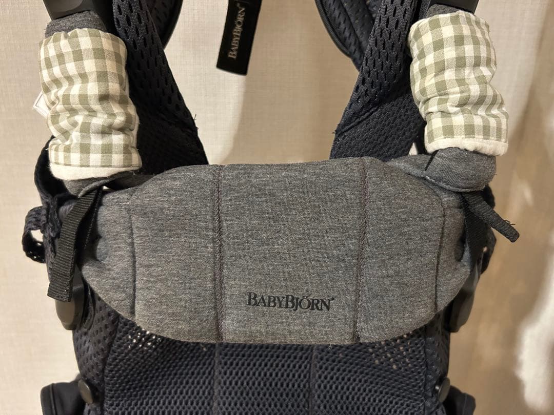 BABYBJÖRN ハーモニー　抱っこ紐 グレー メッシュ