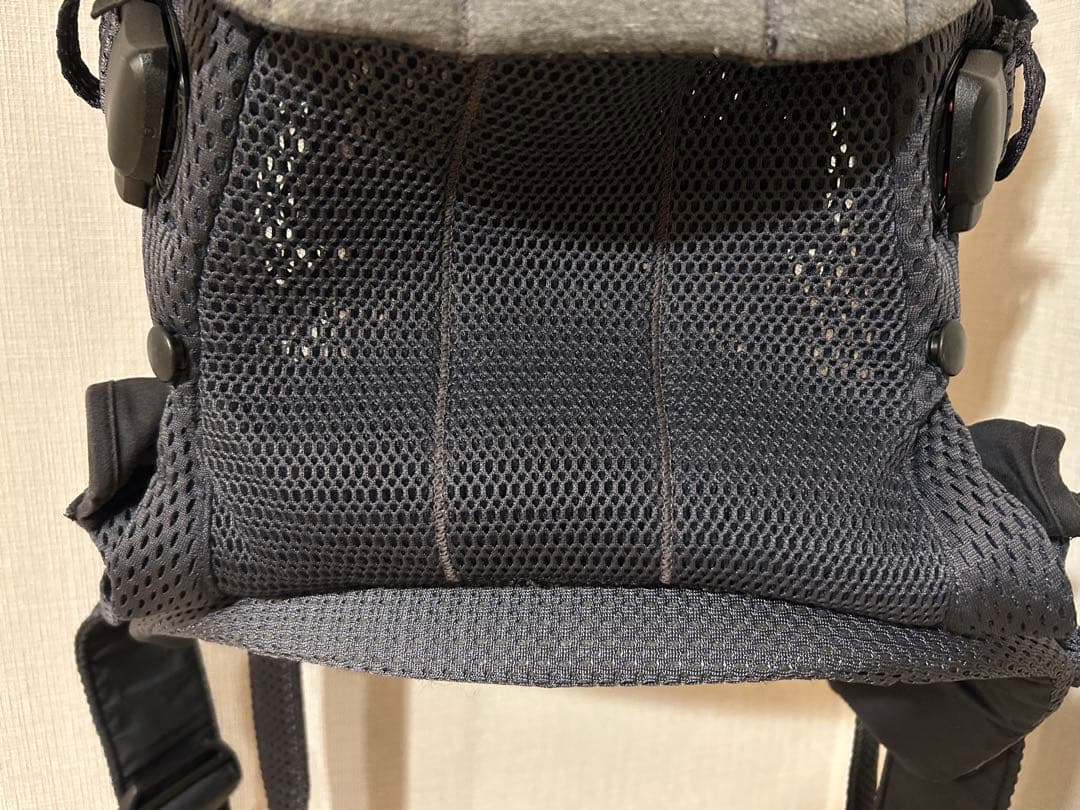 BABYBJÖRN ハーモニー　抱っこ紐 グレー メッシュ
