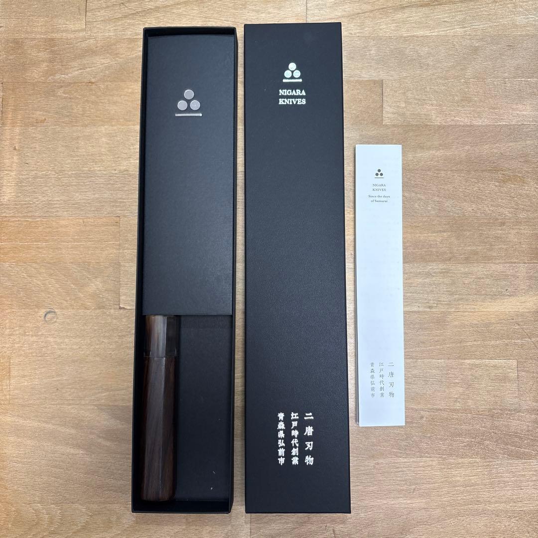 二唐刃物 三徳包丁 槌目水牛紫檀八角柄 180mm 粉末ハイス SG STRIX