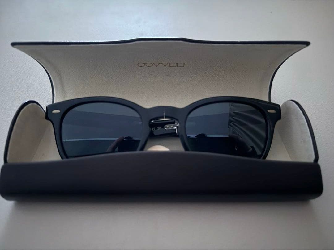 OLIVER PEOPLES ブラック サングラス
