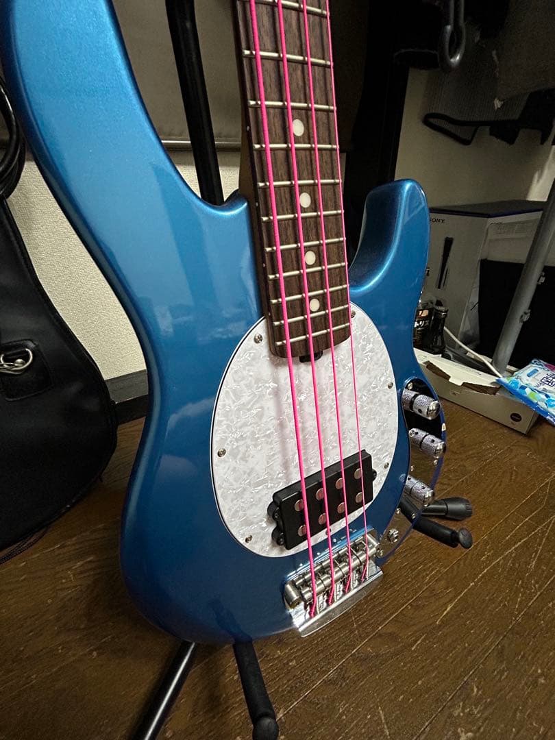 ベース Stingray SS4 - short scale