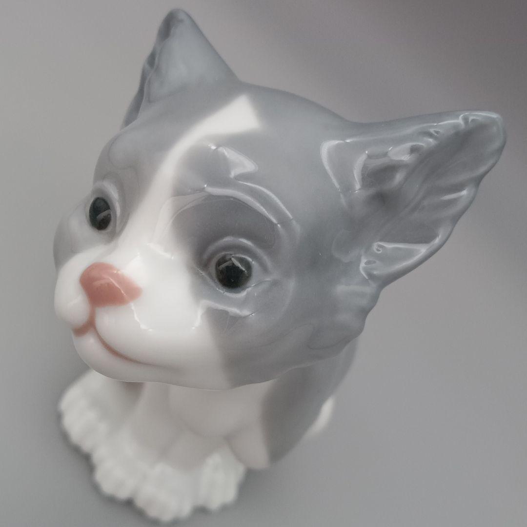 リヤドロ 5113 「 ごはんをちょうだい 」猫 フィギュリン