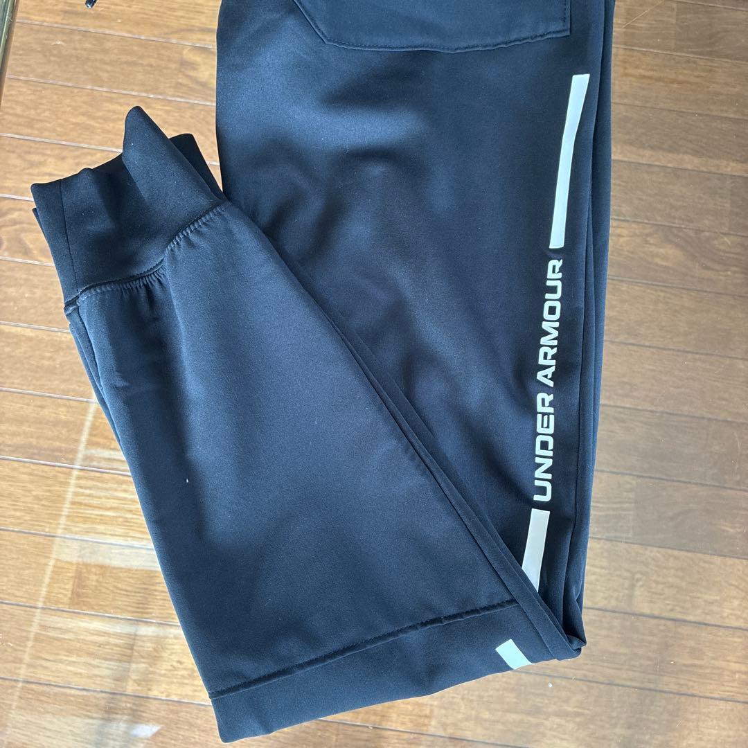 Under Armour トレーニングパンツ 未使用タグ付　黒　フィッティド