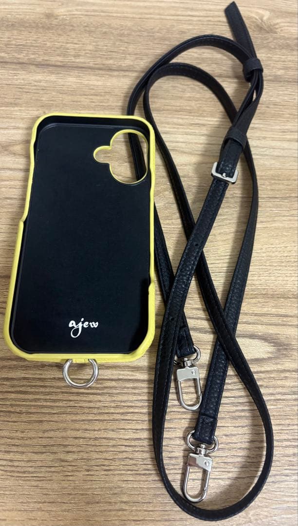 【新品】iPhone16 ajew イエロー ストラップ付き