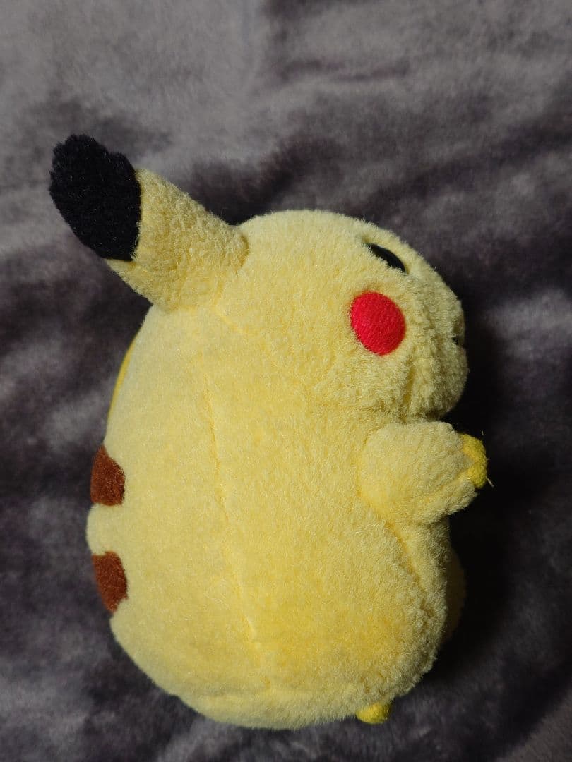 れ*る様 初期　ピカチュウ 　ぬいぐるみ 　 TOMY製　ポケモン