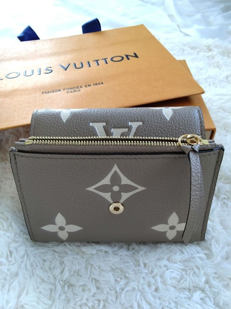 LOUIS VUITTON ポルトフォイユ ヴィクトリーヌ 折り財布 現行モデル