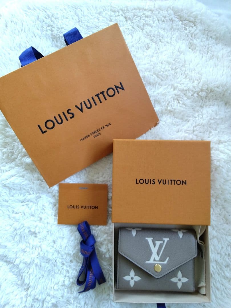 LOUIS VUITTON ポルトフォイユ ヴィクトリーヌ 折り財布 現行モデル